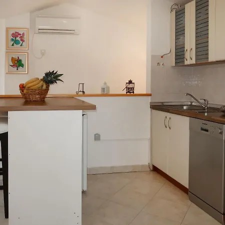 Marinella - Lbn120 By Interhome *